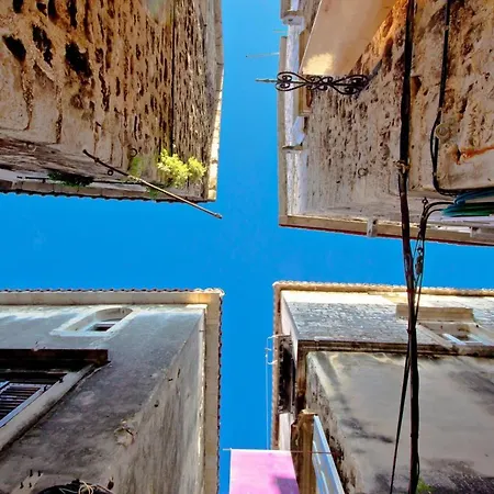 In Mastrinka With Sea View, Terrace, Air Conditioning, Wifi 5159-3 アパート トロギール