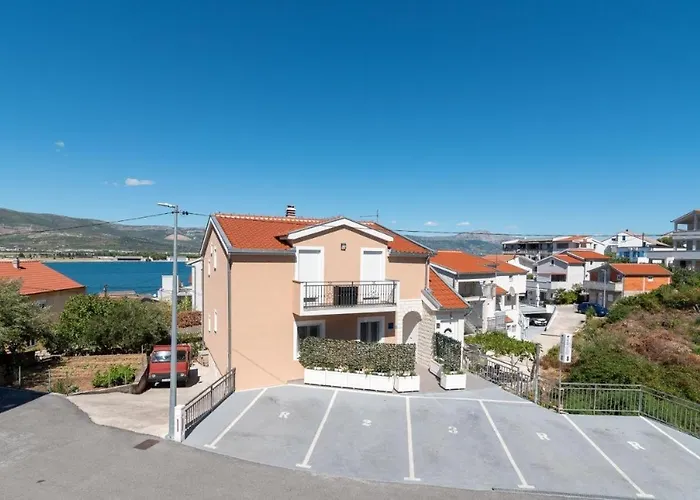 Апартаменти In Mastrinka With Sea View, Terrace, Air Conditioning, Wifi 5159-3 *