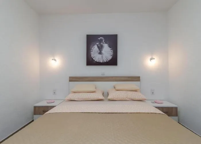 Апартаменти In Mastrinka With Sea View, Terrace, Air Conditioning, Wifi 5159-3 *