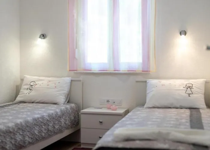 Διαμέρισμα In Mastrinka With Sea View, Terrace, Air Conditioning, Wifi 5159-3 Τρογκίρ